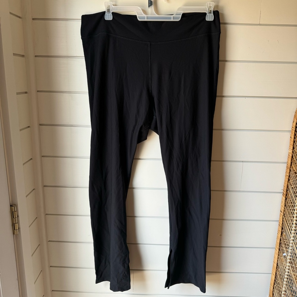 🍋Old Navy Split Hem Leggings🍋
